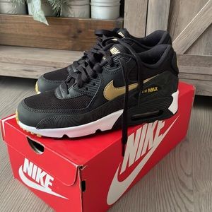 Nike Air Max 90 Y5.5 & Womens size 7